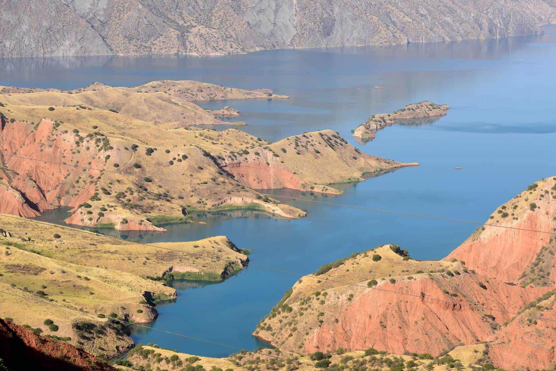 Storslåede bjerge på rejser til Tadsjikistan