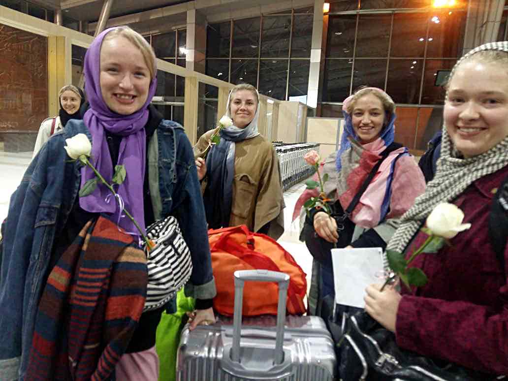 studerende ankommer til Shiraz
