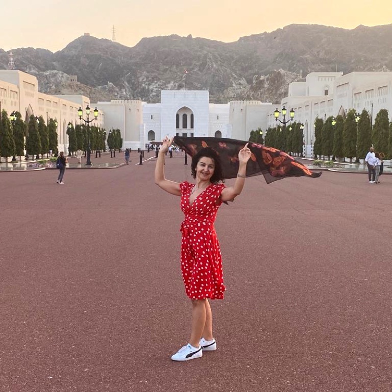 Rejseleder Tina Choobin i Oman