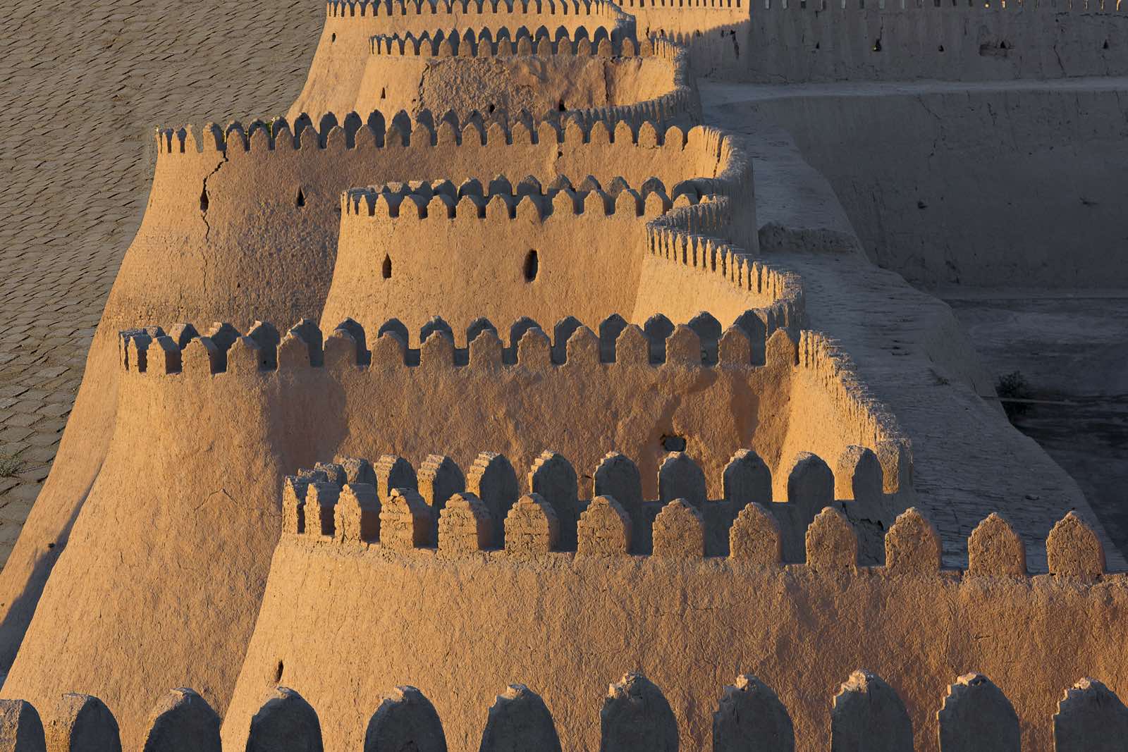 Khivas gamle bymur i Usbekistan