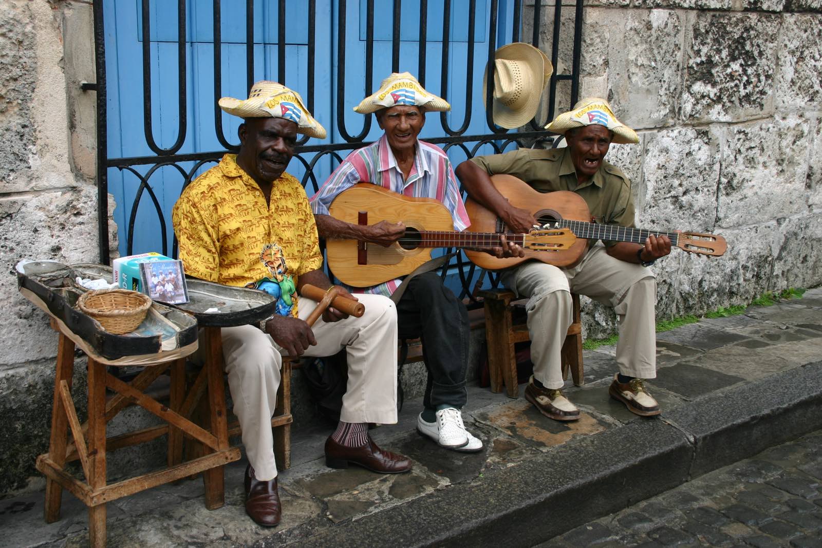 gademusikanter på rejse til Cuba