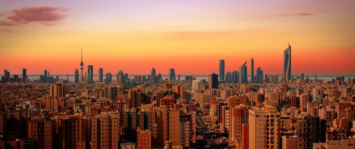 Kuwait City skyline på rejse til Irak