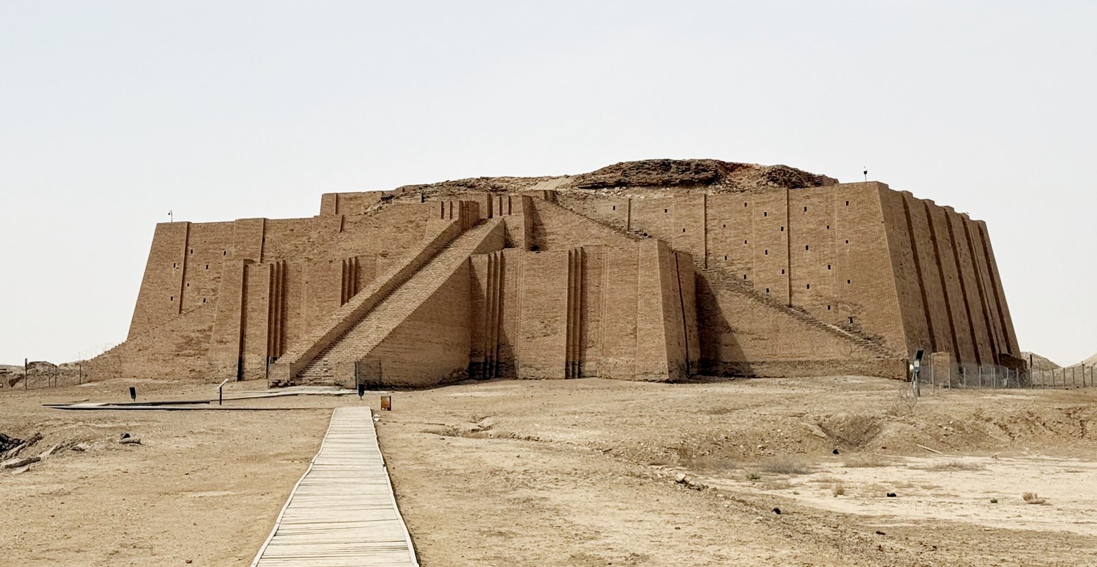 Ur - ziggurat - på rejser til irak